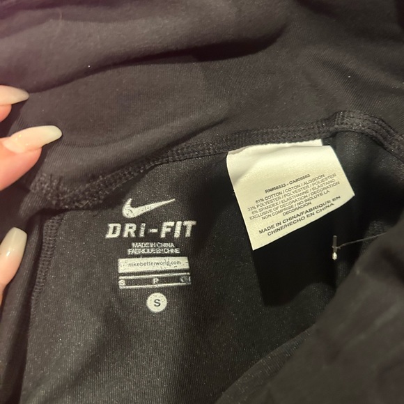 Nike women’s Texas Longhorn Leggings Black with Orange Accents - Picture 3 of 3